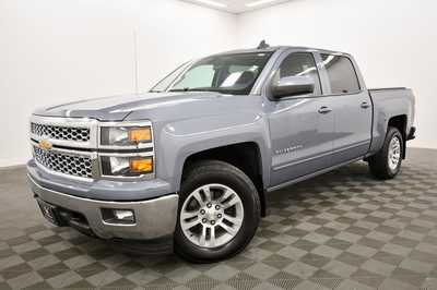 2015 Chevrolet 1500 Crew Cab, $17299. Photo 2