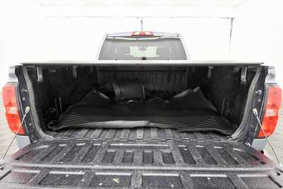 2015 Chevrolet 1500 Crew Cab, $17299. Photo 7