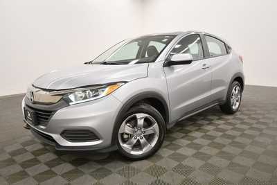 2019 Honda HR-V, $17936. Photo 2