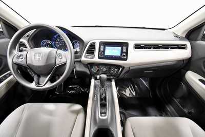 2019 Honda HR-V, $17936. Photo 3