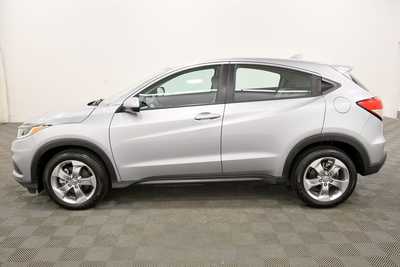 2019 Honda HR-V, $17936. Photo 4