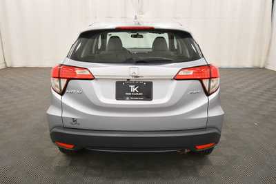 2019 Honda HR-V, $17936. Photo 6