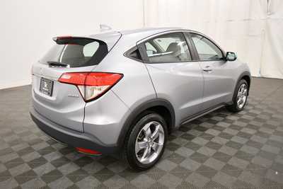 2019 Honda HR-V, $17936. Photo 8