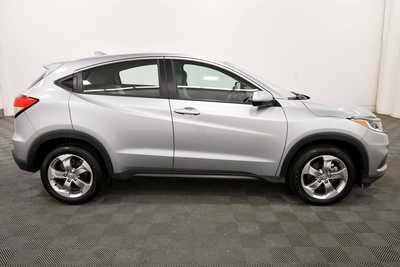 2019 Honda HR-V, $17936. Photo 9