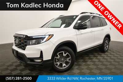 2022 Honda Passport, $34999. Photo 1