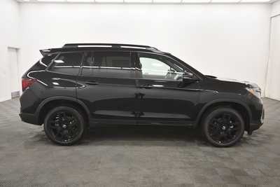 2025 Honda Passport, $43999. Photo 9