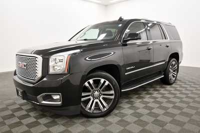 2017 GMC Yukon, $28497. Photo 2