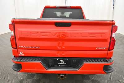 2022 Chevrolet 1500 Crew Cab, $38999. Photo 6