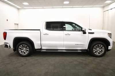 2023 GMC 1500 Crew Cab, $55436. Photo 9