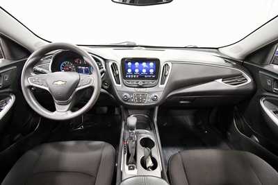 2022 Chevrolet Malibu, $15999. Photo 3