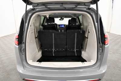 2022 Chrysler Pacifica, $22999. Photo 7