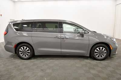 2022 Chrysler Pacifica, $22999. Photo 9