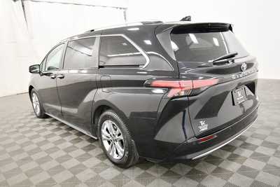 2022 Toyota Sienna, $49997. Photo 5