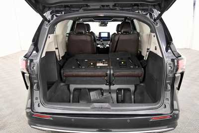 2022 Toyota Sienna, $49997. Photo 7