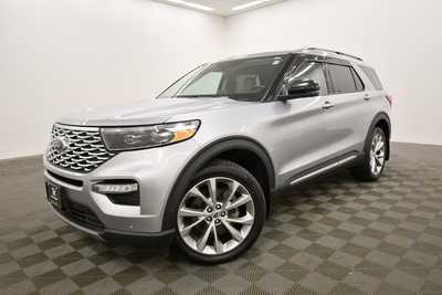 2022 Ford Explorer, $38687. Photo 2
