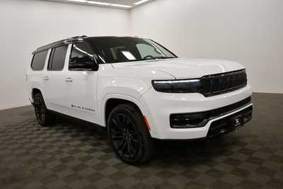 2024 Jeep Grand Wagoneer, $68999. Photo 10