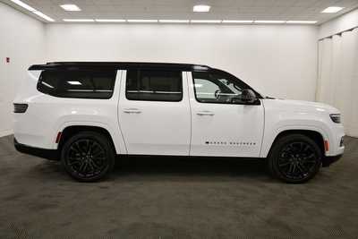 2024 Jeep Grand Wagoneer, $68999. Photo 9