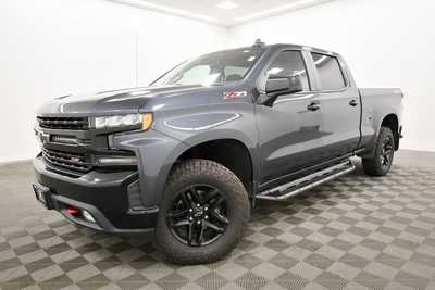 2019 Chevrolet 1500 Crew Cab, $32999. Photo 2