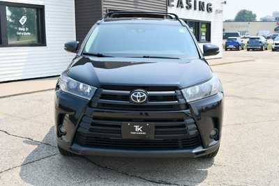 2019 Toyota Highlander, $23999. Photo 11