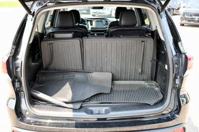 2019 Toyota Highlander, $23999. Photo 7