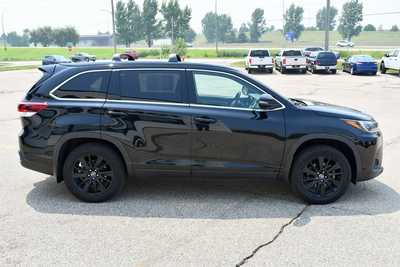 2019 Toyota Highlander, $23999. Photo 9