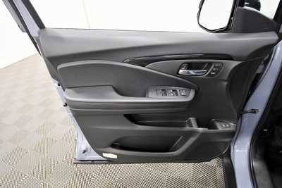 2022 Honda Pilot, $36999. Photo 12