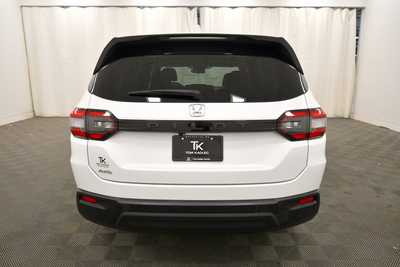 2023 Honda Pilot, $32499. Photo 6