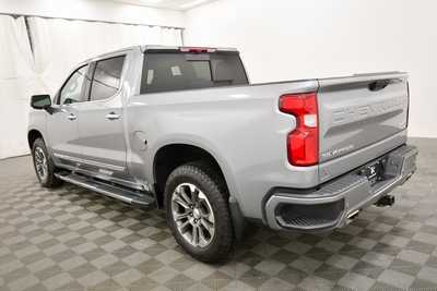 2023 Chevrolet 1500 Crew Cab, $52499. Photo 5