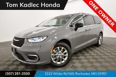 2024 Chrysler Pacifica, $43499. Photo 1