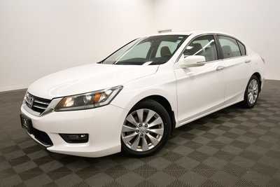 2014 Honda Accord, $15499. Photo 2