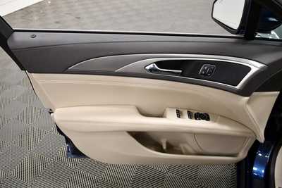 2017 Lincoln MKZ, $18999. Photo 12