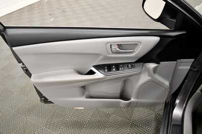 2017 Toyota Camry, $18499. Photo 12