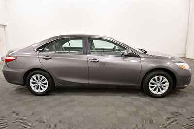2017 Toyota Camry, $18499. Photo 8
