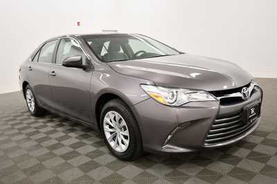 2017 Toyota Camry, $18499. Photo 9
