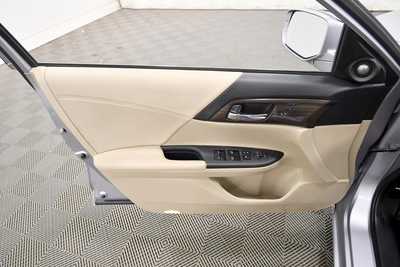 2017 Honda Accord, $8999. Photo 11