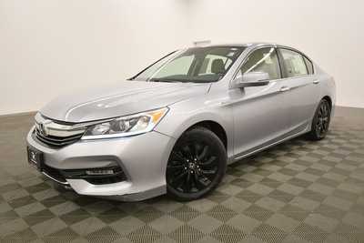 2017 Honda Accord, $8999. Photo 2