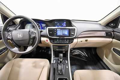 2017 Honda Accord, $8999. Photo 3