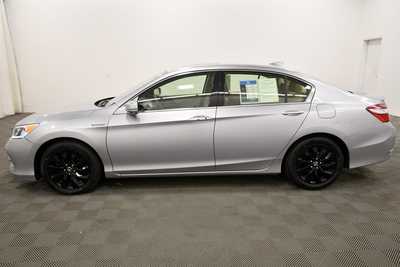 2017 Honda Accord, $8999. Photo 4