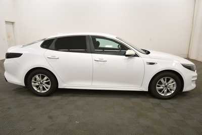 2018 Kia Optima, $10999. Photo 8