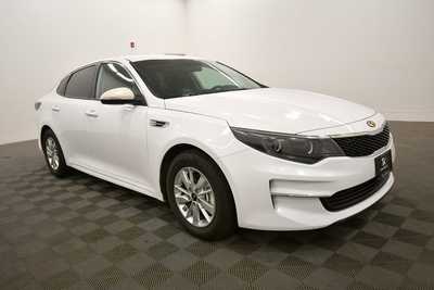 2018 Kia Optima, $10999. Photo 9