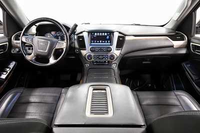 2019 GMC Yukon XL, $35597. Photo 3