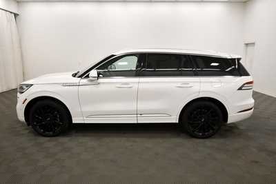 2022 Lincoln Aviator, $44499. Photo 4