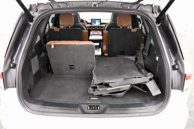 2022 Lincoln Aviator, $44499. Photo 7