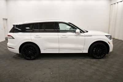 2022 Lincoln Aviator, $44499. Photo 9