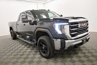 2024 GMC 2500 Crew Cab, $59597. Photo 10