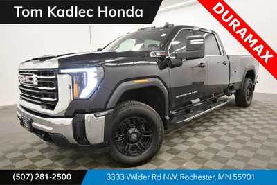 2024 GMC 2500 Crew Cab, $59597. Photo 1