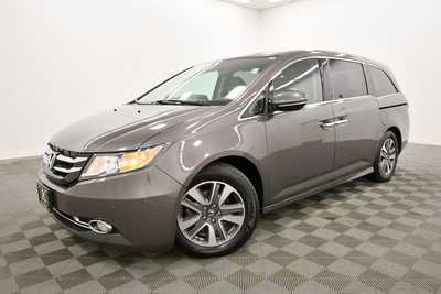 2017 Honda Odyssey, $25999. Photo 2