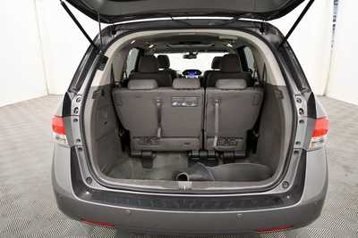 2017 Honda Odyssey, $25999. Photo 7