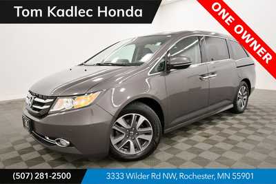 2017 Honda Odyssey, $25999. Photo 1