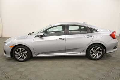 2018 Honda Civic, $17997. Photo 4